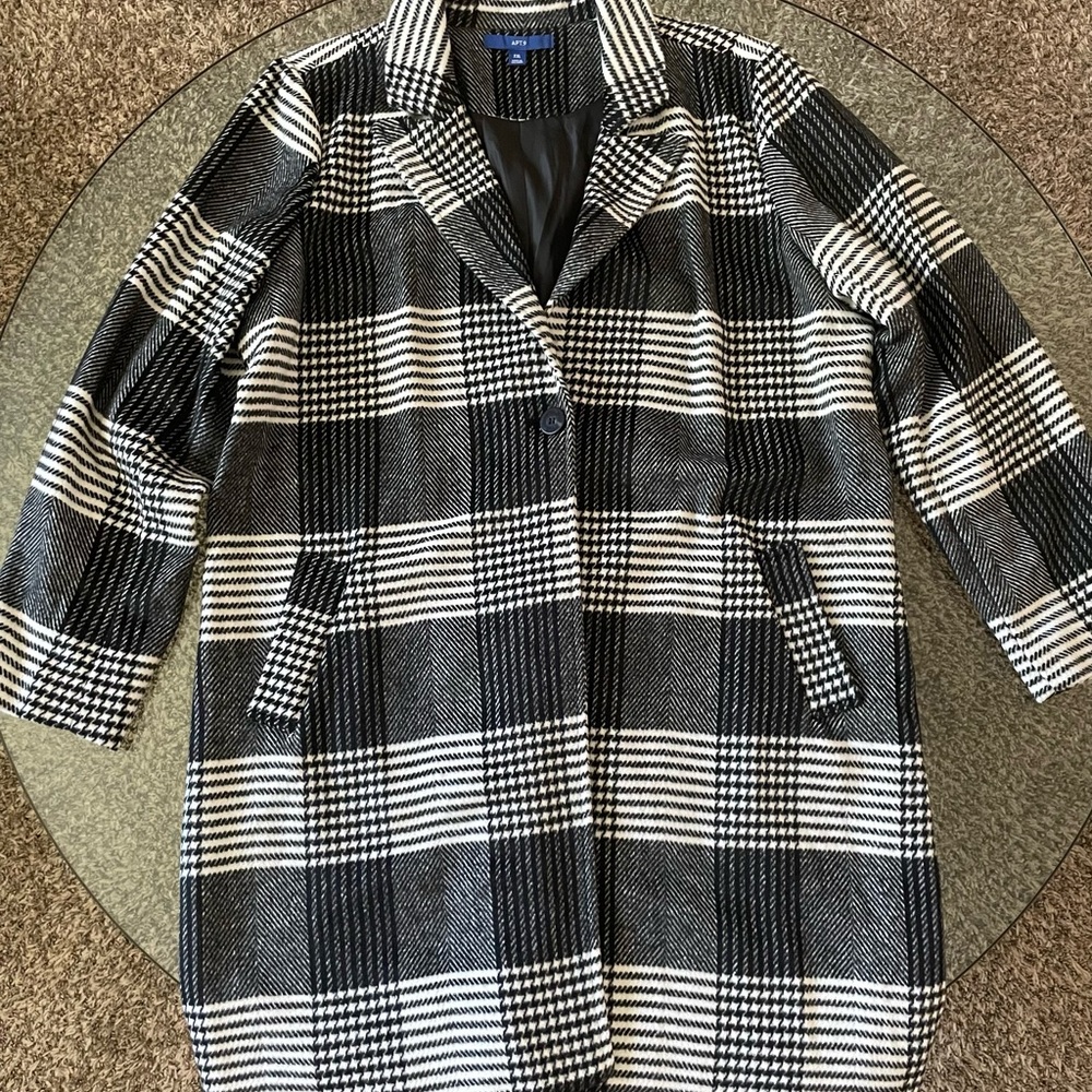 Apt. 9 Women’s Black and White Plaid Coat XXL NWT